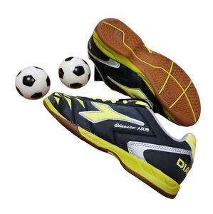 Brand new size 3US Diadora Clasico Aris ID JR